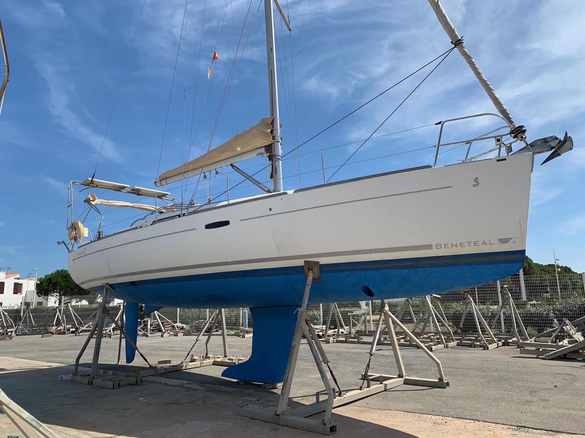 slider 4 Beneteau Oceanis 37